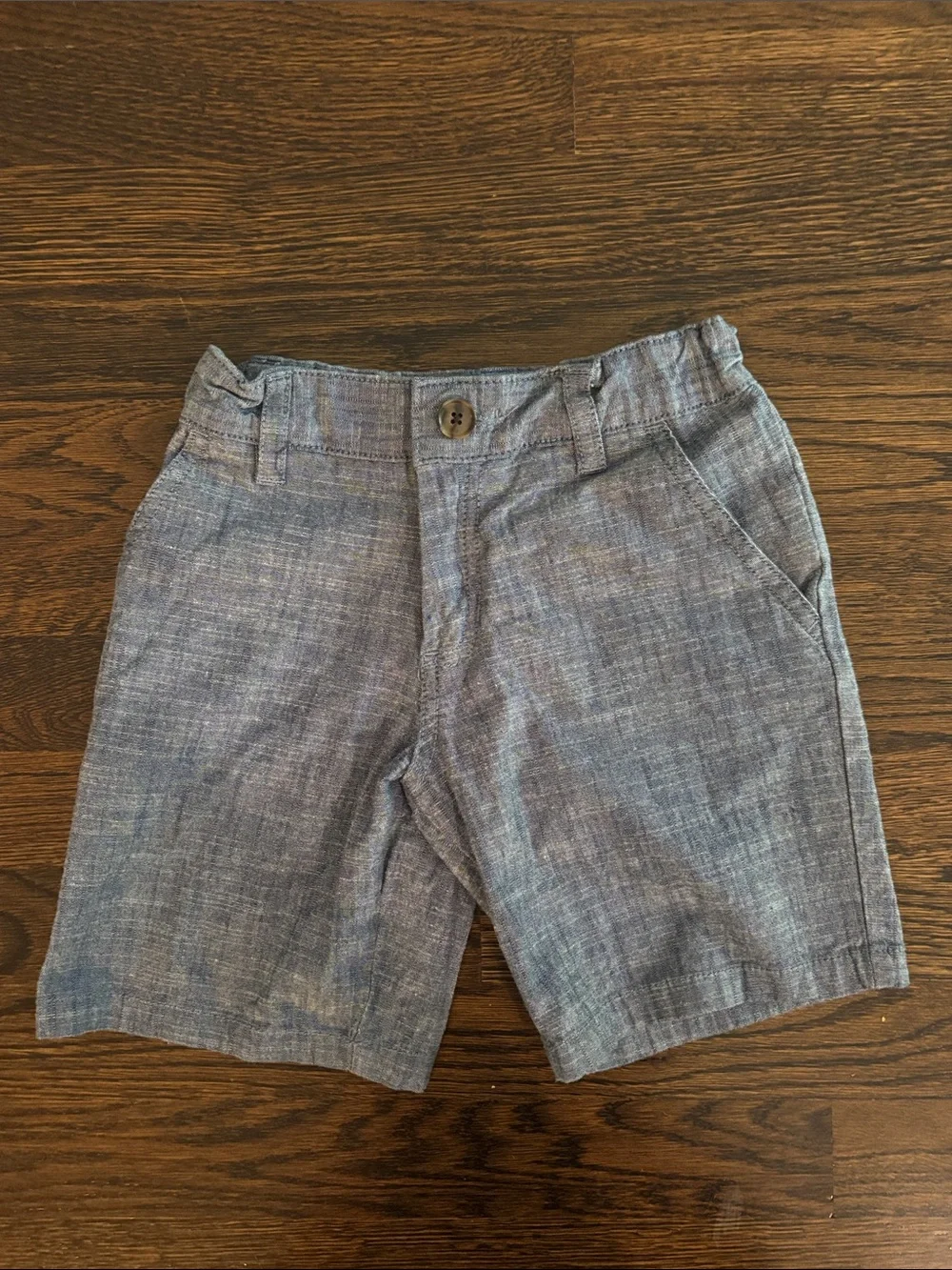 Cat & Jack Boy’s Light Blue Chambray Flat Front Shorts, size 6